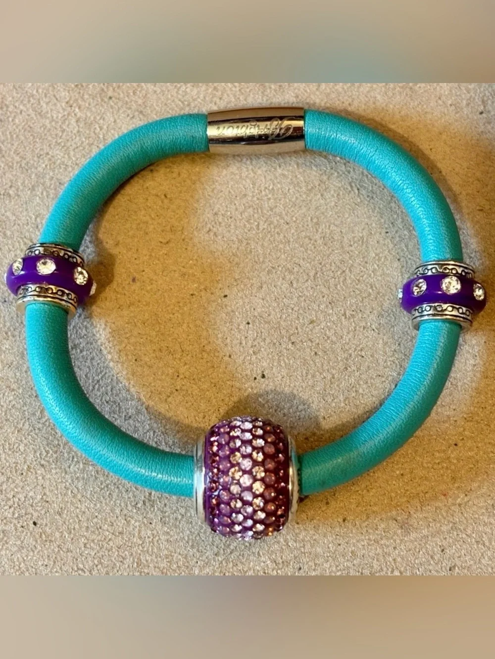 Brighton Cupid’s Kiss Super bead in 3 shades of Purple Ombré effect Big! Retired